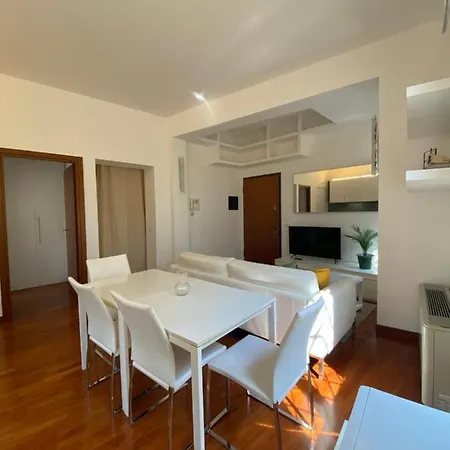Farini Loft - 1°floor Cozy Appartamento *